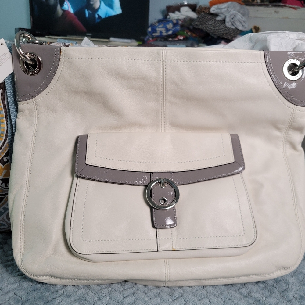 Coach Penelope Leather Hobo Shoulder Bag Ivory Gray Accents Large F18889 Flaw